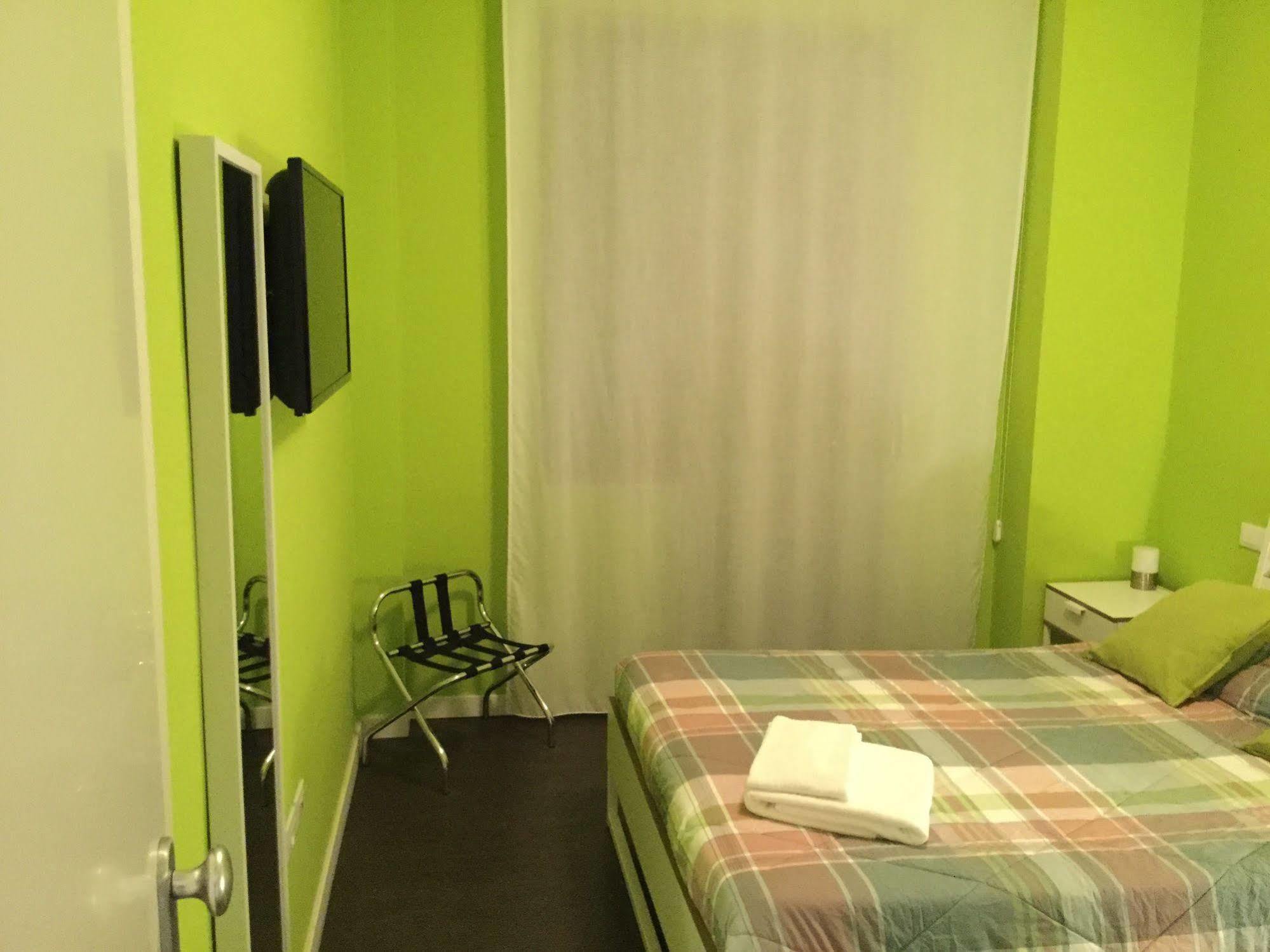 פסקרה Domus Corso Umberto 18 B&B מראה חיצוני תמונה