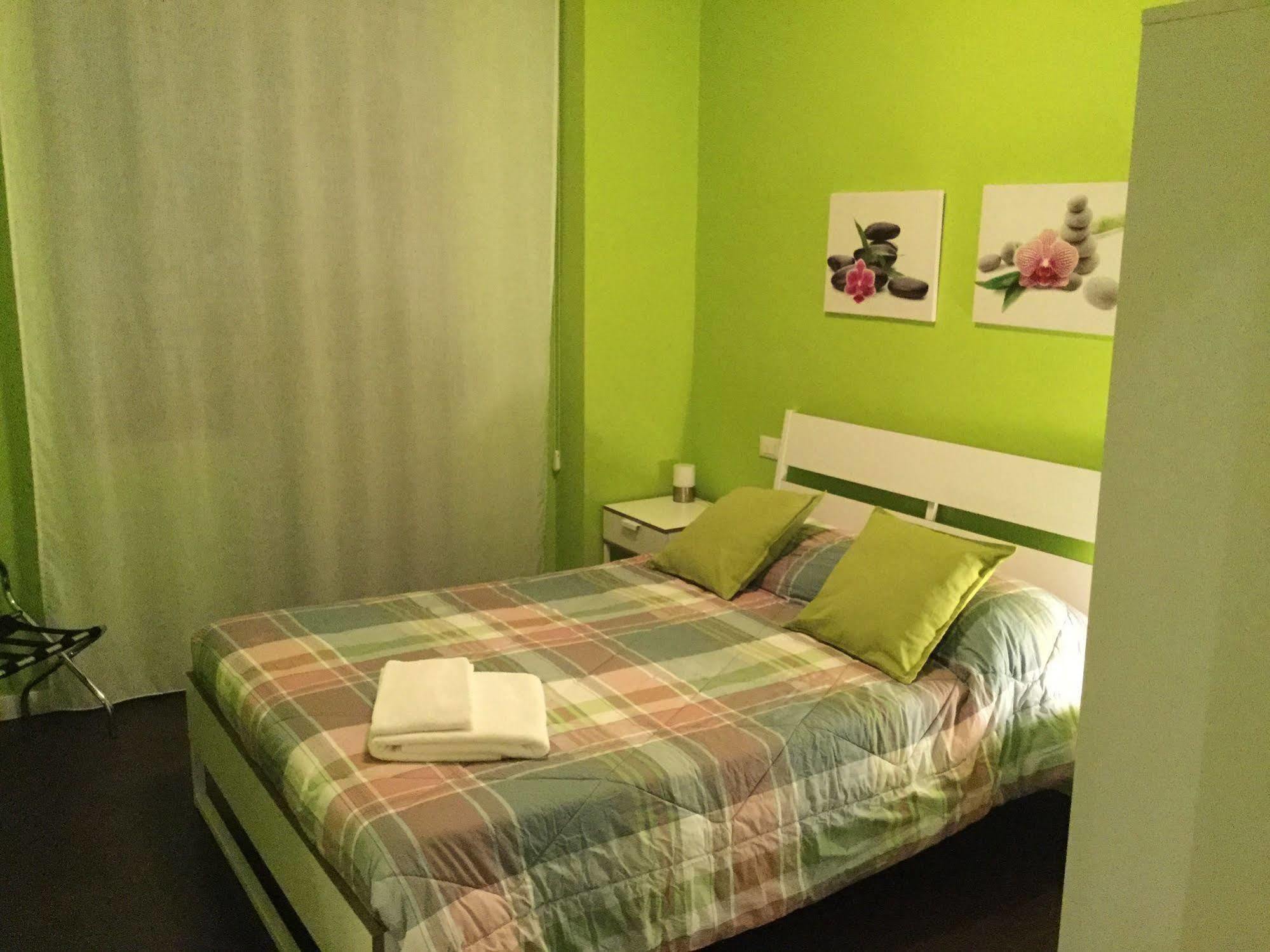 פסקרה Domus Corso Umberto 18 B&B מראה חיצוני תמונה
