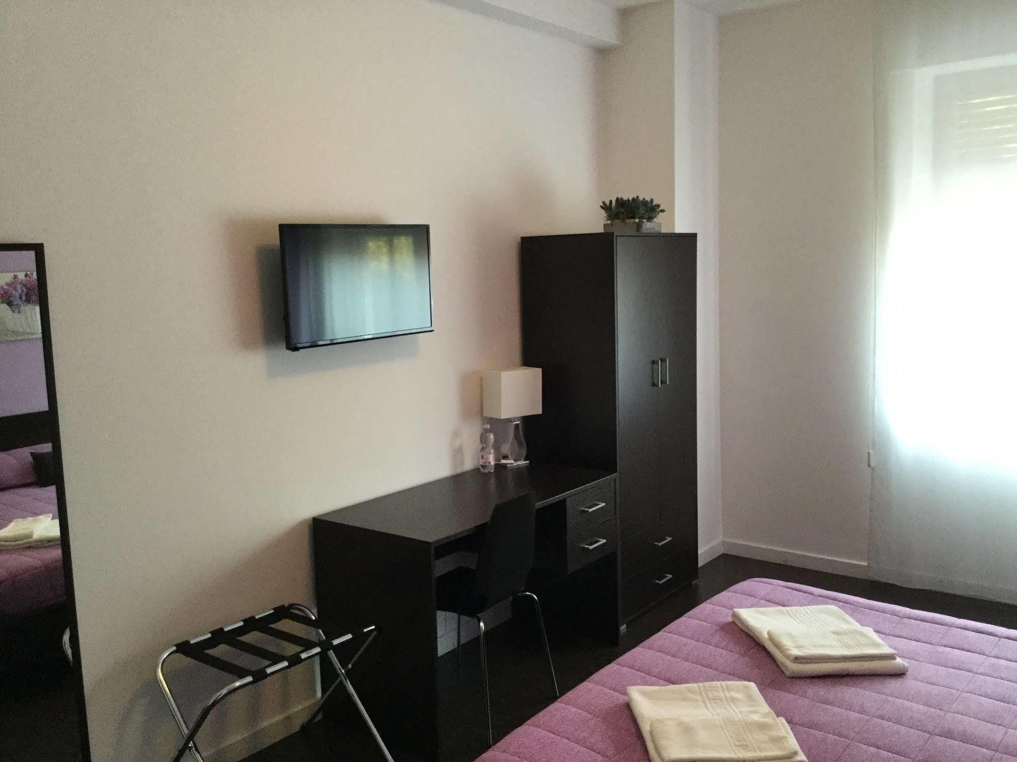 פסקרה Domus Corso Umberto 18 B&B מראה חיצוני תמונה